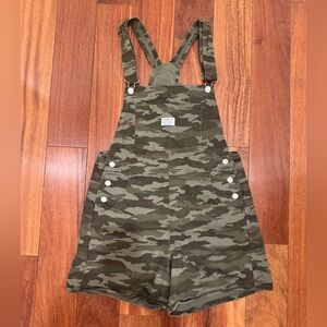 Levi’s Camo Overalls Utility size medium